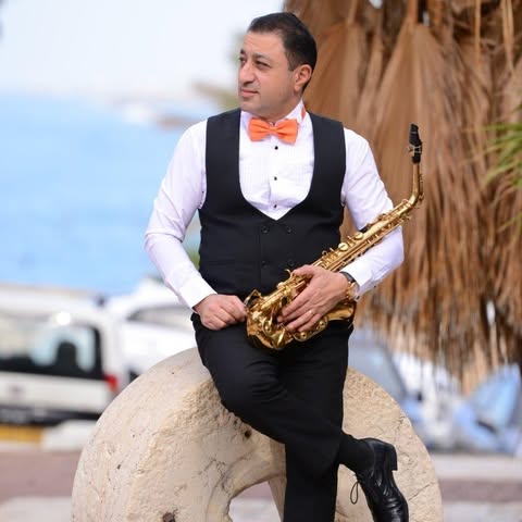 Michael Izraelov Saxophone & Clarinet